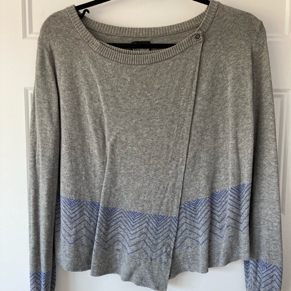 Volcom grey organic knit sweater size small with blue details - Picture 10 of 10